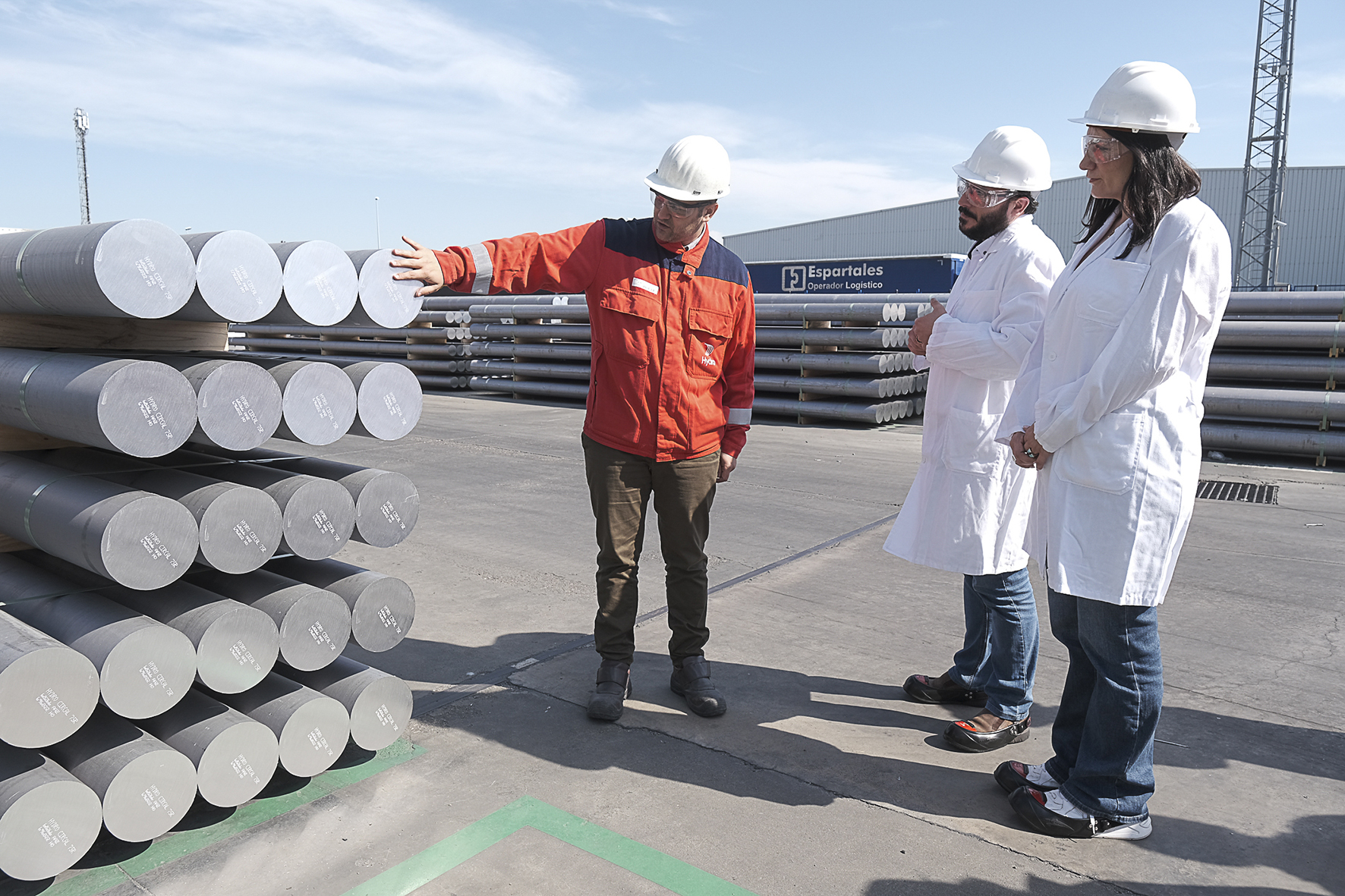 El alcalde y la concejala durante la visita a las instalaciones